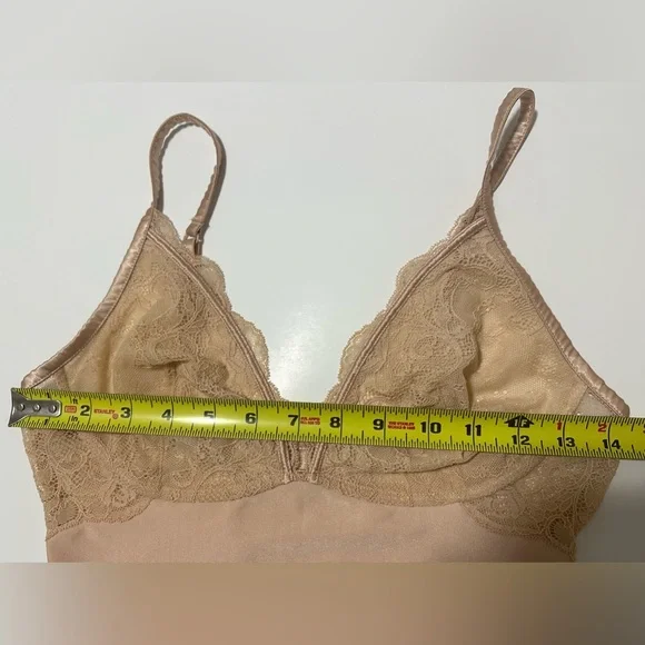 I Am Yummie 2 Pack Nude Lace Wireless Layering Camisole Women’s SMALL Cami NWOT - Picture 5 of 8